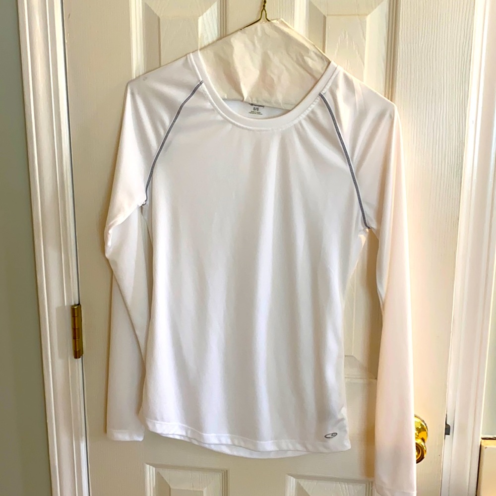 Champion long sleeved thin layer shirt